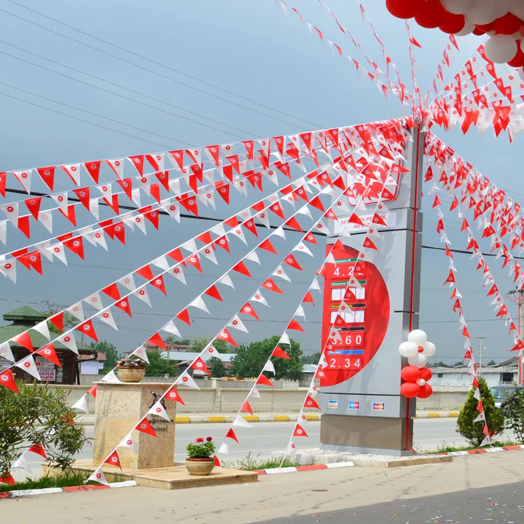 ipe dizili türk bayrağı